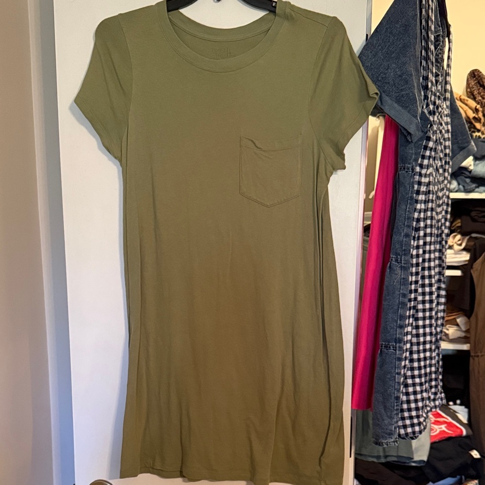 Time & Tru Green Tshirt Dress